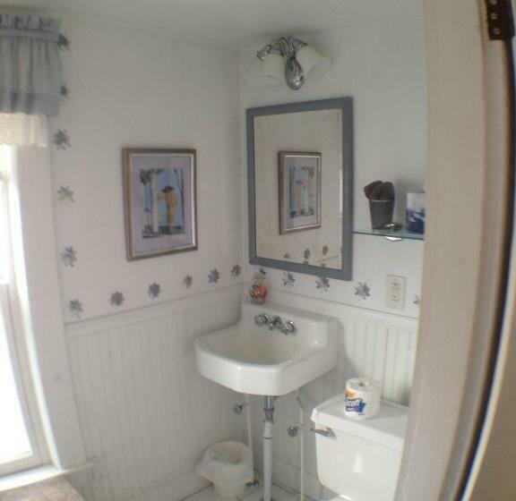 غرفة قياسية, Lantana House