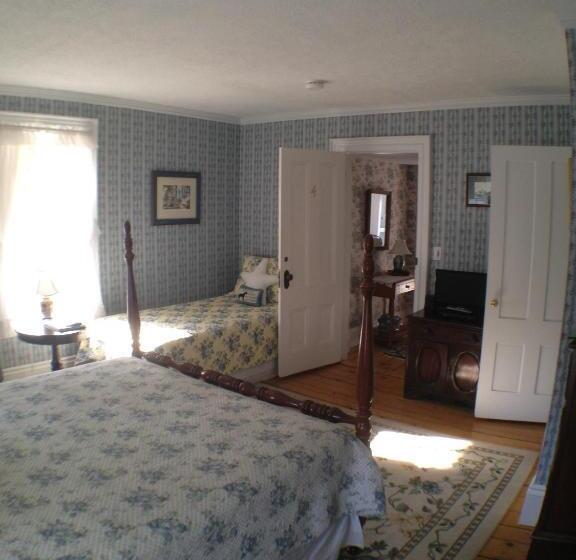 غرفة قياسية, Lantana House