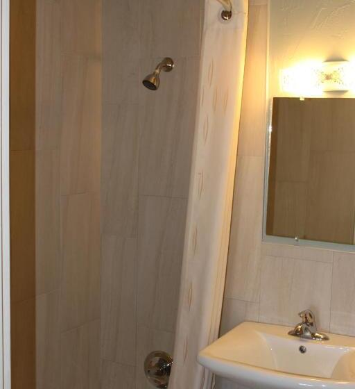 标准间, Century 21 Motel