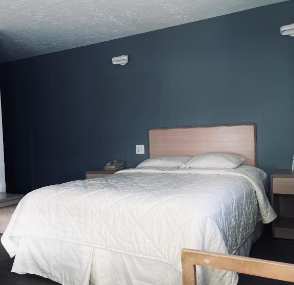 Номер Стандарт, Century 21 Motel