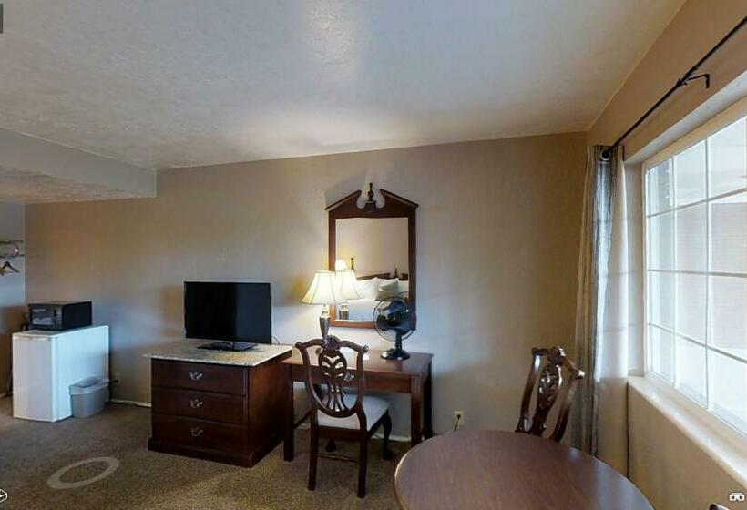 キングサイズベッドのスタンダードルーム, Delano Motel & Rv Park Beaver