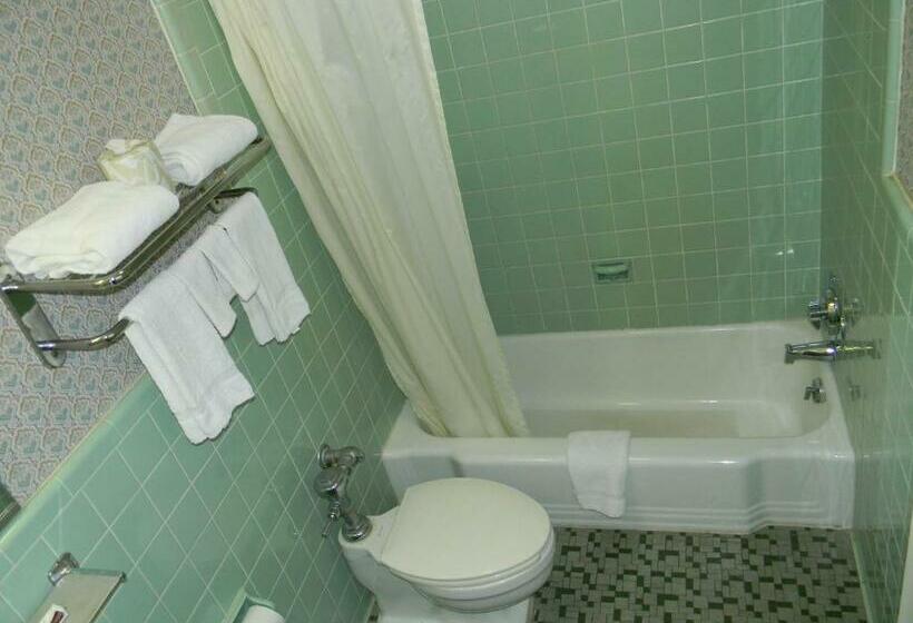 带2个双人床的标准工作室, Fairfax Motel