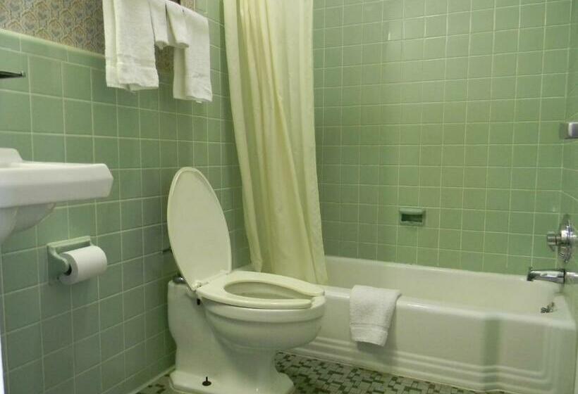 带大床的标准间, Fairfax Motel