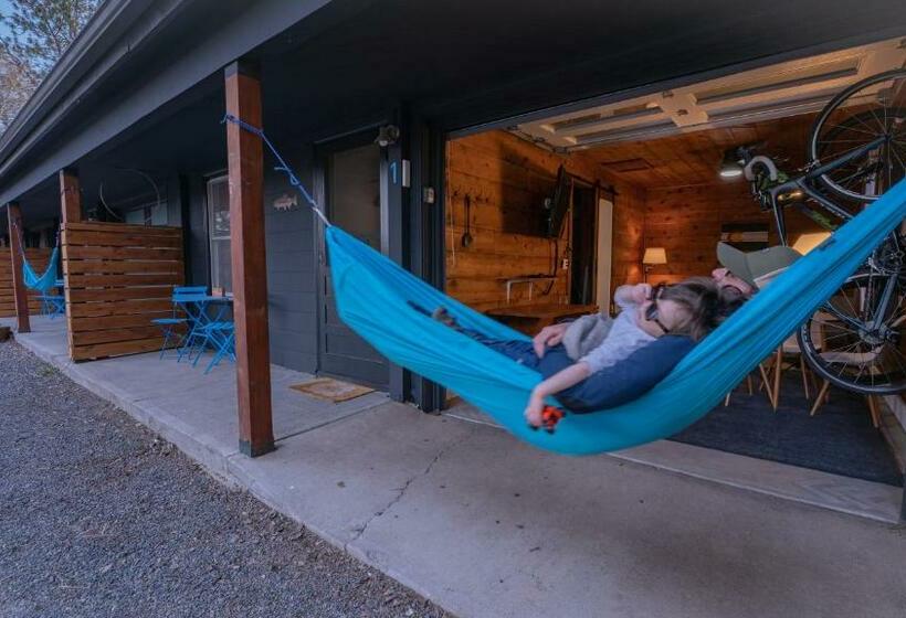 Deluxe Suite King-Size Franciággyal, Left Coast Lodge