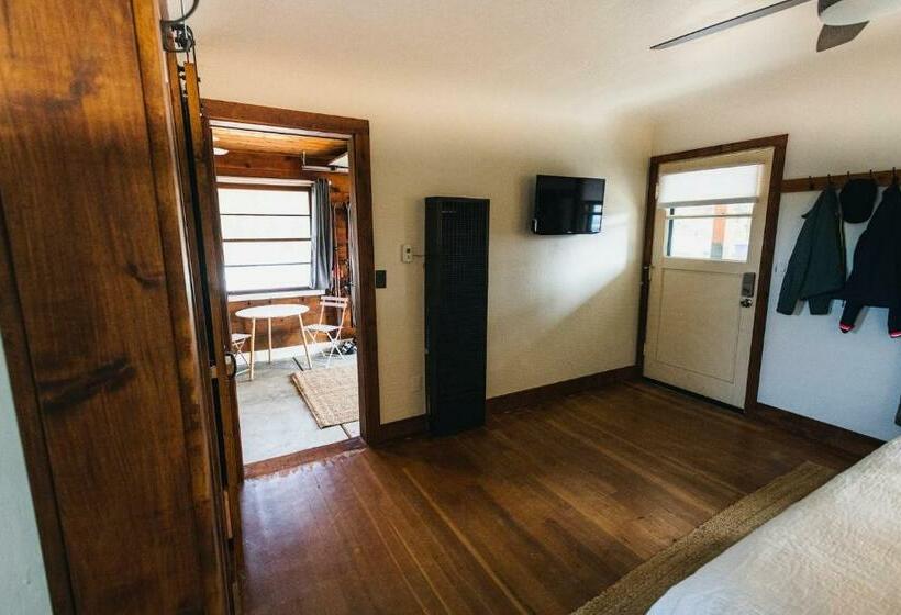 带大床的复式套间, Left Coast Lodge