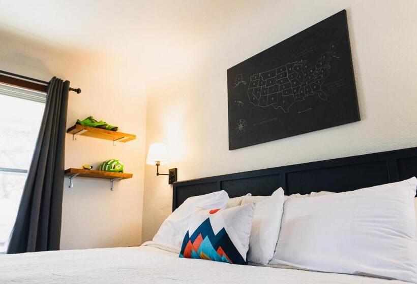 Deluxe Suite King-Size Franciággyal, Left Coast Lodge