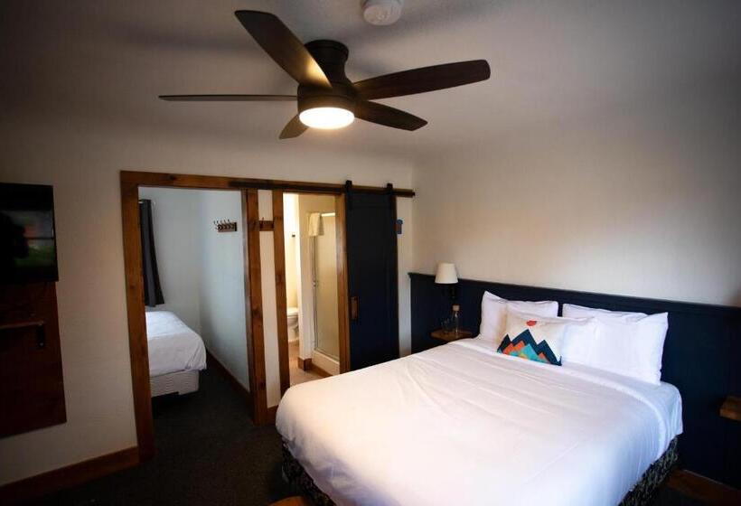 Standard Szoba, Left Coast Lodge