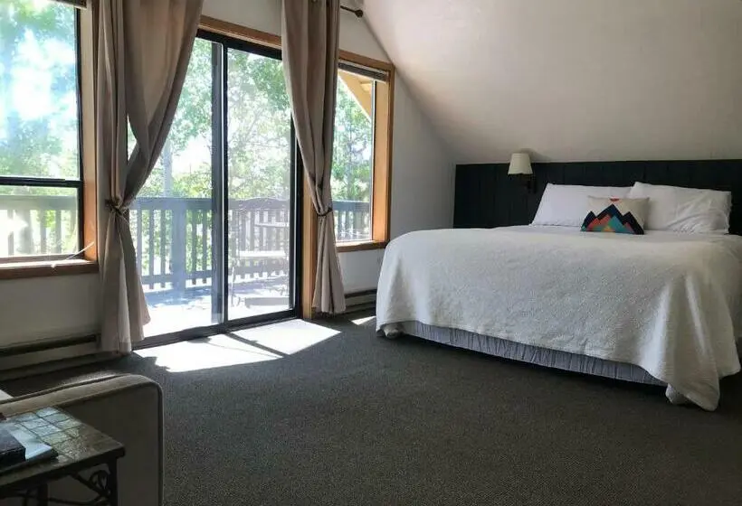 バルコニー付スイート, Left Coast Lodge