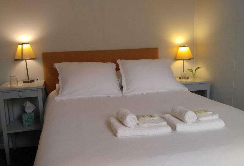 スタンダードルーム, Pine Hill Arms