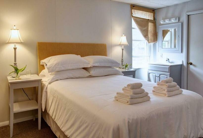 スタンダードルーム, Pine Hill Arms