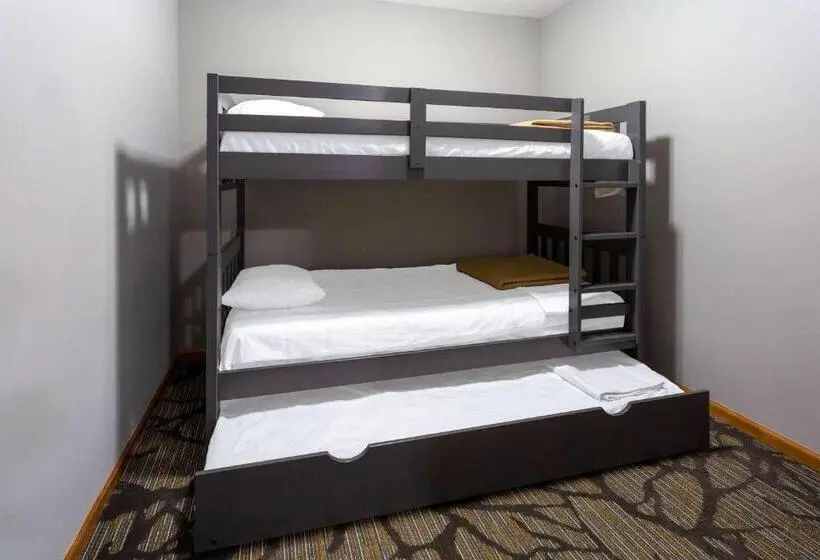 3 Bedroom Suite, Wingate By Wyndham Wisconsin Dells Waterpark