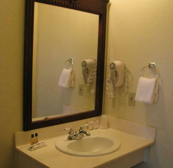 4인용 수피리어 룸, 5th Street Inn