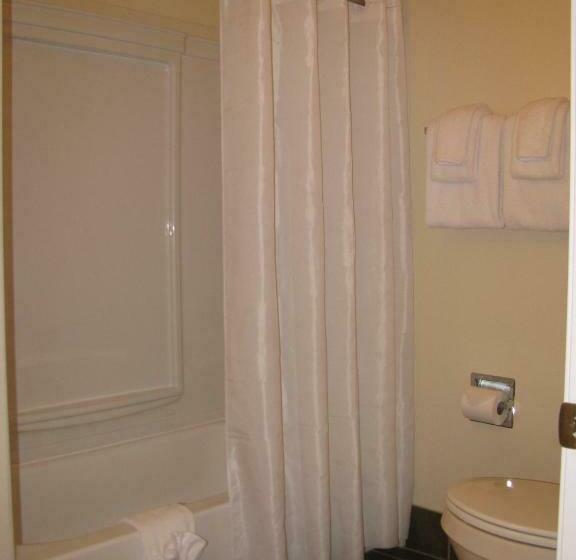 4인용 수피리어 룸, 5th Street Inn