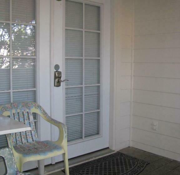 스탠다드 룸 킹사이즈 침대, 5th Street Inn