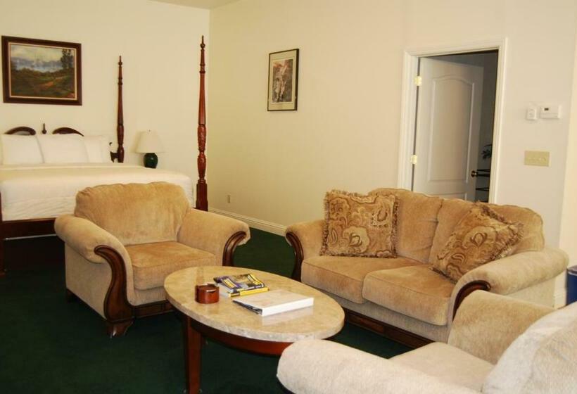 스탠다드 룸 킹사이즈 침대, 5th Street Inn