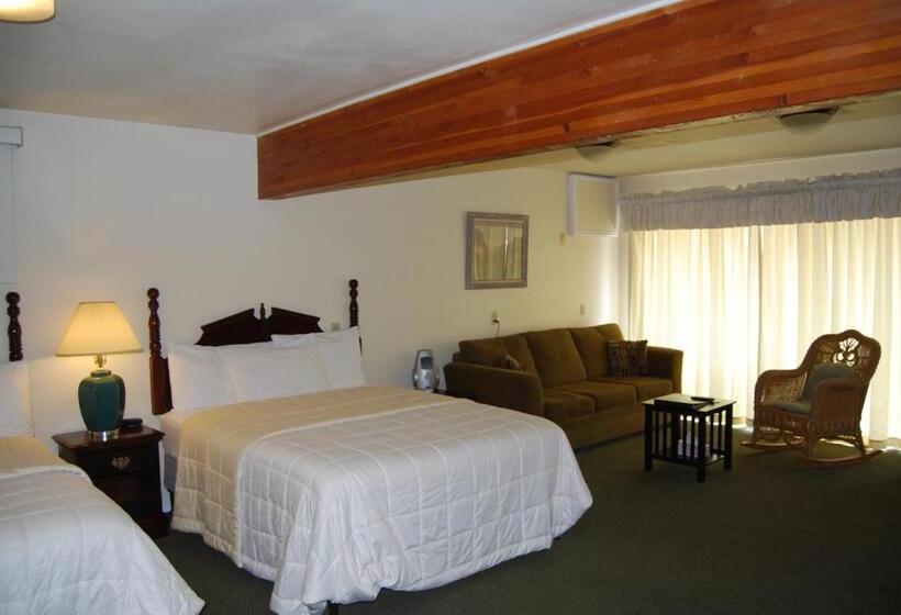 스탠다드 스튜디오, 5th Street Inn