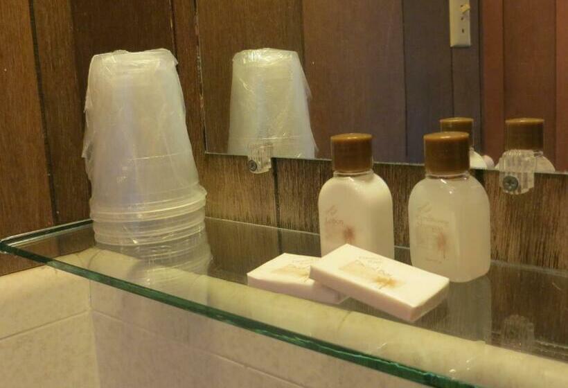 غرفة قياسية, Alamo Inn