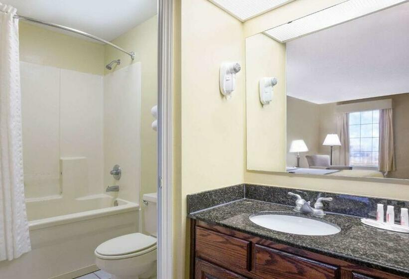 Стандартный Номер Кровать Кинг, Baymont By Wyndham Thomasville