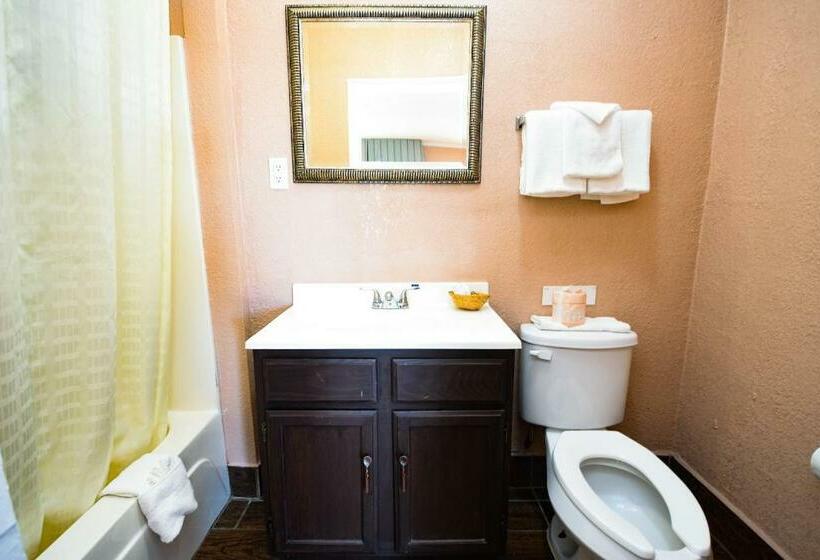 غرفة قياسية سرير كينج, Economy Inn Beebe