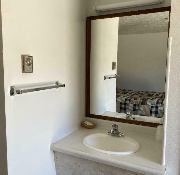 غرفة قياسية, Holiday Lodge