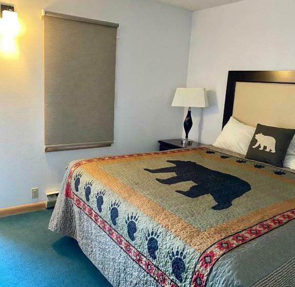 غرفة قياسية سرير كينج, Holiday Lodge