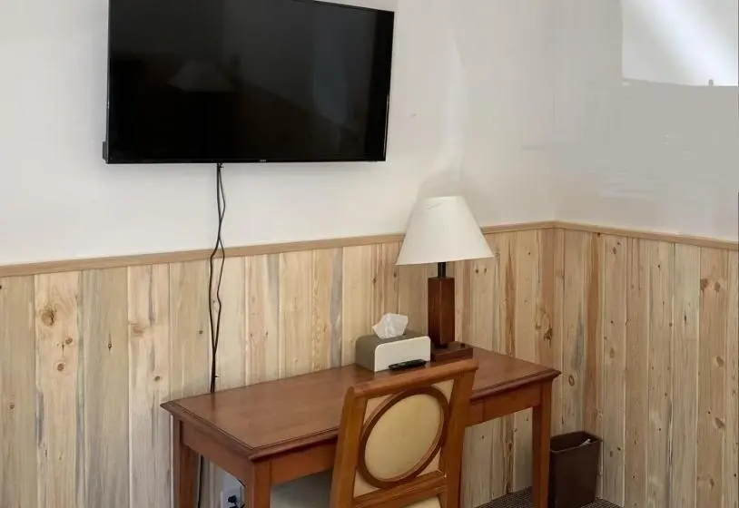Economy-huone, Holiday Lodge