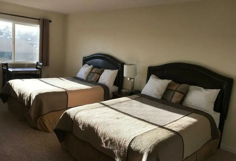 ファミリールーム, Townhouse Inn & Suites