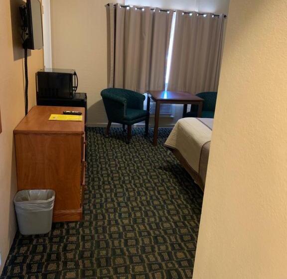 غرفة قياسية, Townhouse Inn & Suites