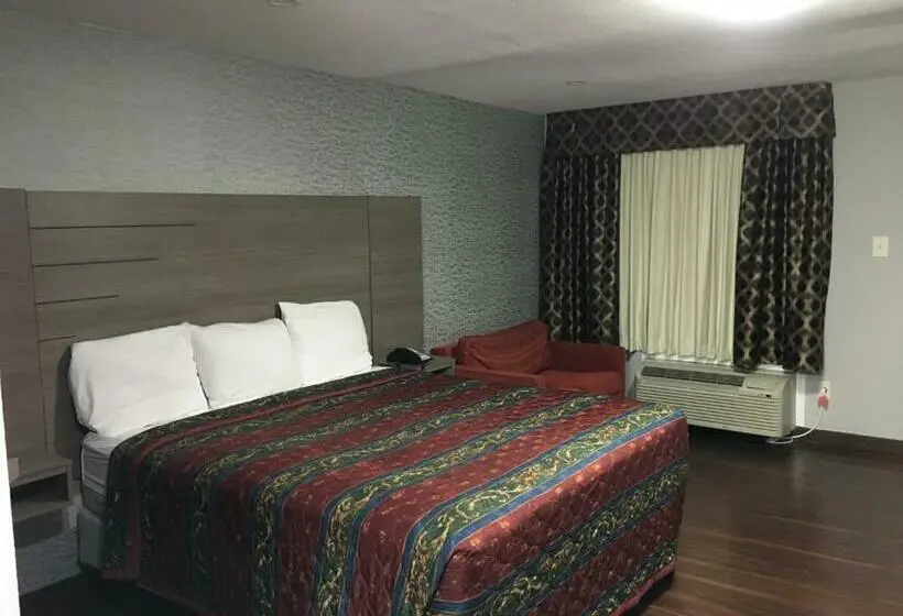 キングサイズベッドのスタンダードルーム, Travel Inn & Suites