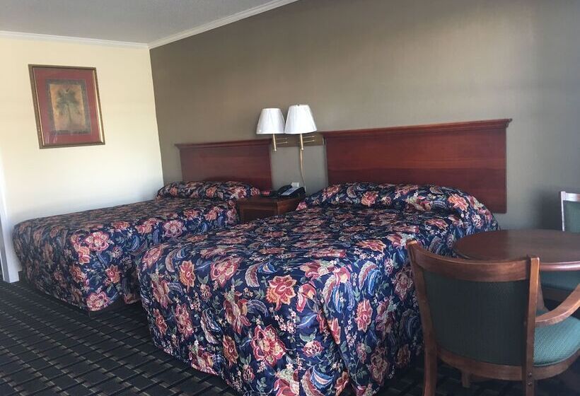 Номер Стандарт 2 Двуспальные Кровати, Travelodge By Wyndham Orangeburg