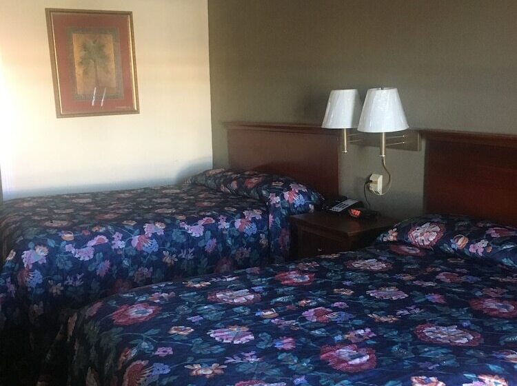 غرفه قياسيه سريرين مزدوجين, Travelodge By Wyndham Orangeburg