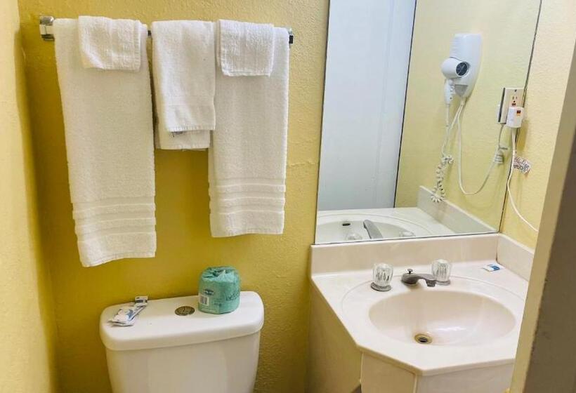 غرفة قياسية, Sands Motel