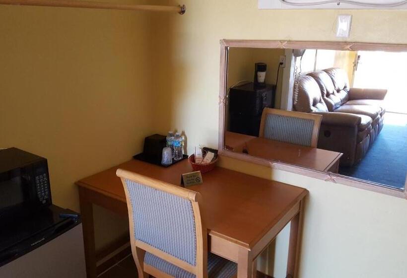 Номер Стандарт, Sands Motel