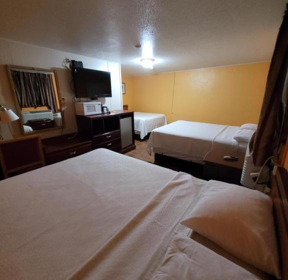 غرفة قياسية ثلاثية, Sands Motel