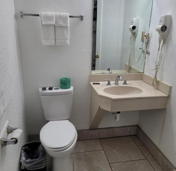 غرفة قياسية, Sands Motel