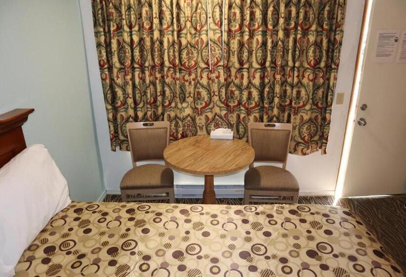 Standart Oda, Silver Sands Motel