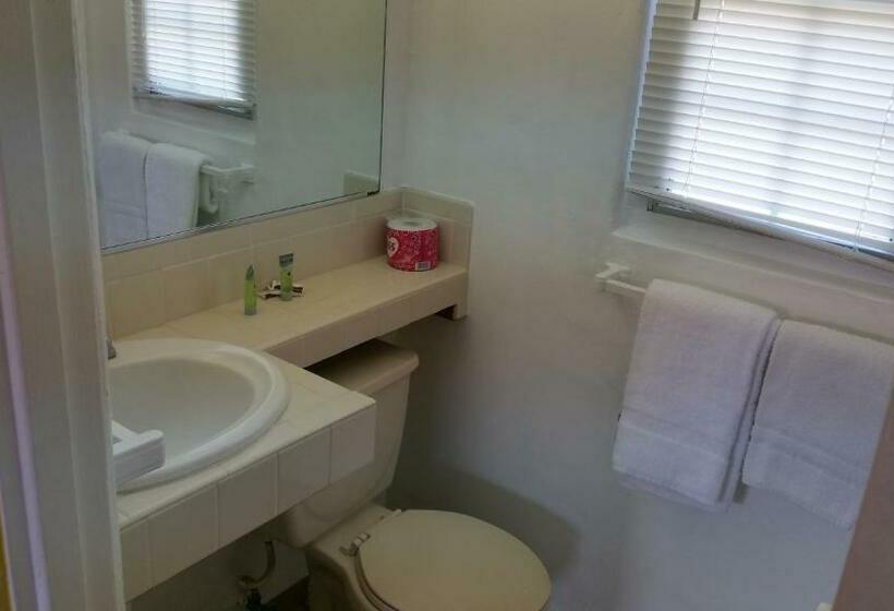 غرفة ديلوكس, Slumber Motel