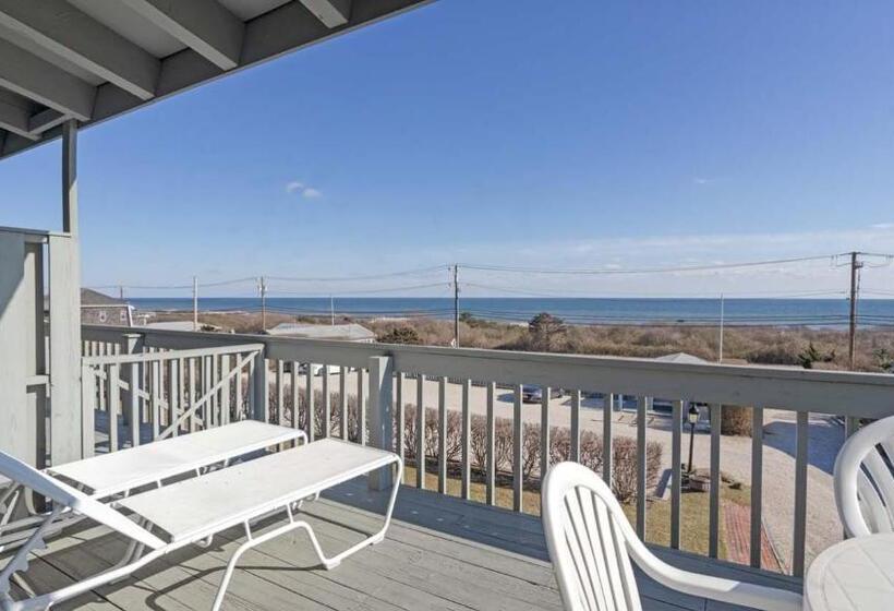 إستوديو قياسى, Beach Plum Resort