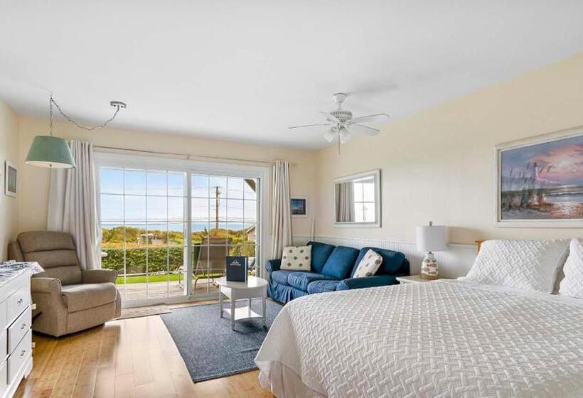 إستوديو قياسى, Beach Plum Resort