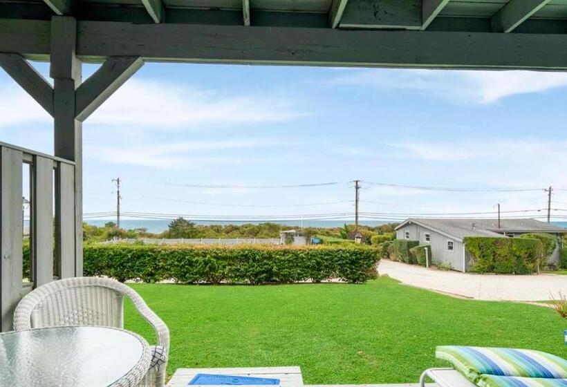 إستوديو قياسى, Beach Plum Resort