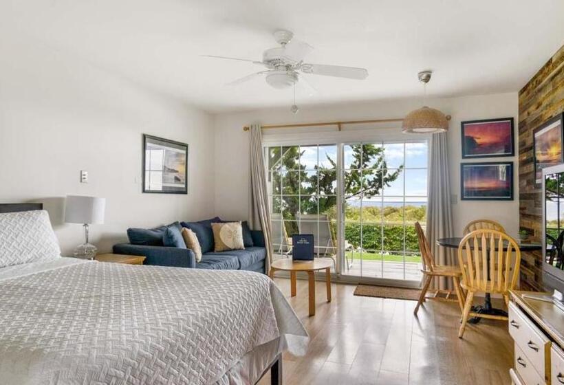 إستوديو قياسى, Beach Plum Resort