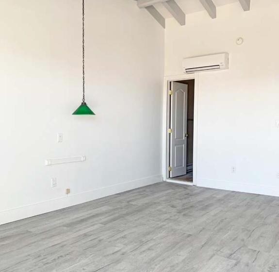 إستوديو قياسى, Beach Plum Resort