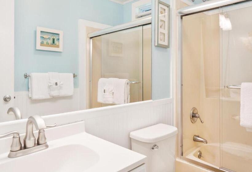 إستوديو قياسى, Beach Plum Resort