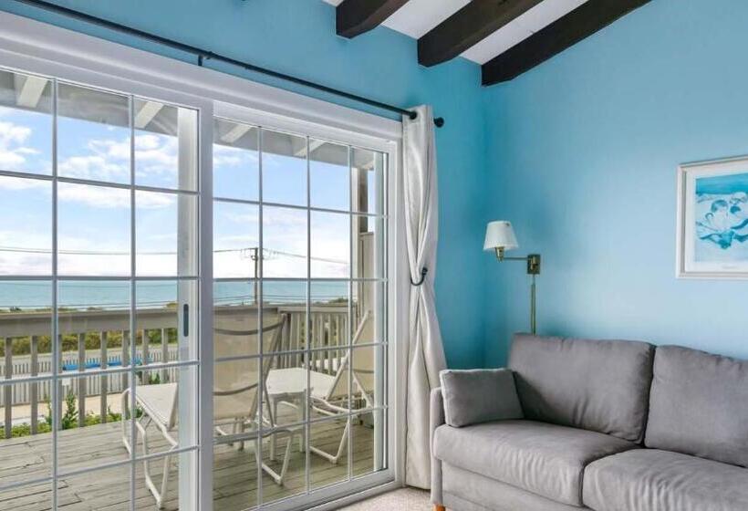 إستوديو قياسى, Beach Plum Resort