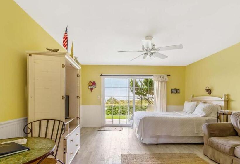 إستوديو قياسى, Beach Plum Resort