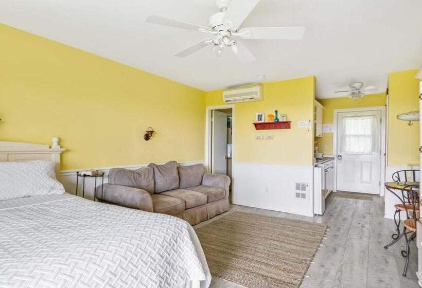 إستوديو قياسى, Beach Plum Resort