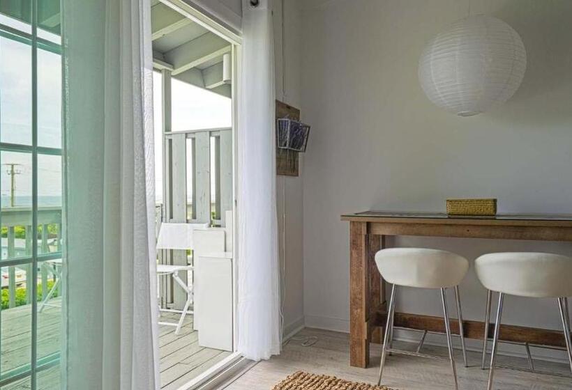 إستوديو قياسى, Beach Plum Resort