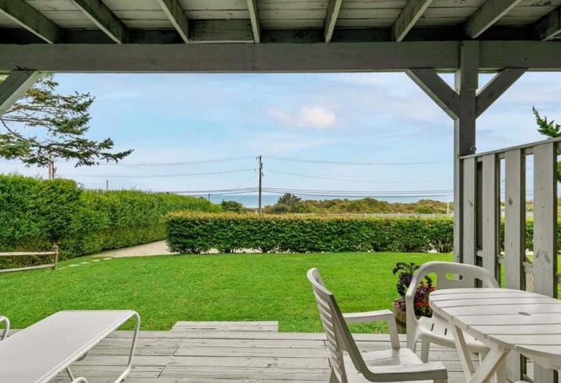 إستوديو قياسى, Beach Plum Resort