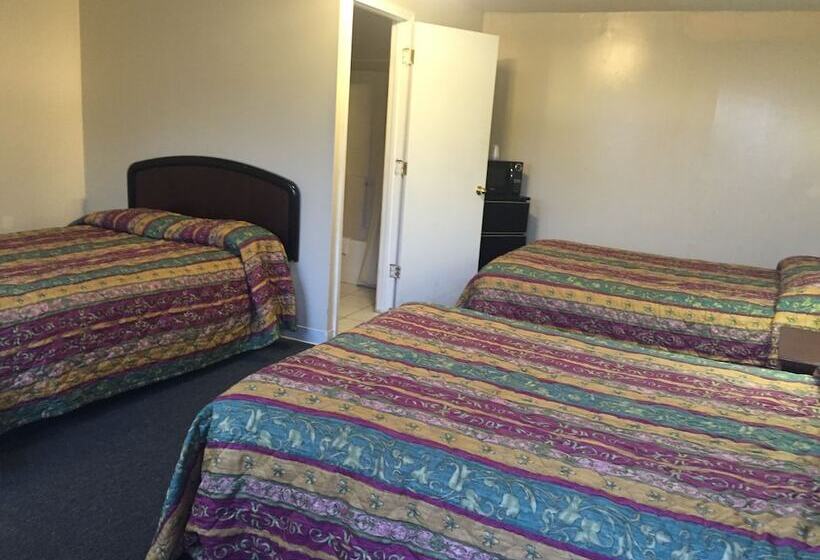 غرفة عائلية, Blue Falls Motel