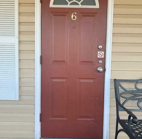 Номер Стандарт, Buffalo Chip's Ranch House Motel